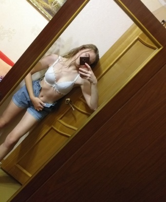 В моих нежных руках ты почувствуешь себя настоящим мужчиной, и я сделаю все, чтобы ты был счастлив. 💋
Моя гибкая фигура и превосходные навыки обеспечат незабываемый опыт, о котором ты будешь мечтать снова и снова. 💦
Я предоставляю широкий спектр услуг, от классического секса до ролевых игр, фетишей и массажа. Решаем все вопросы заранее, чтобы ни один твой желант желания не осталось неудовлетворенным. 💫
Живу в Москве и готова приехать к тебе или встретиться в гостинице. Если хочешь получить настоящий сексуальный фурор, ты именно того стоишь – выбирай меня! 💥
Прочитай отзывы о мой работе и увидишь, что я - одна из лучших из Москвы. Не упусти шанс на незабываемую ночь – позвони мне прямо сейчас! 💫 Дарья
